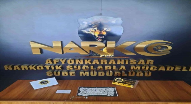 Şarjlı matkabın bataryasının içerisinden uyuşturucu çıktı