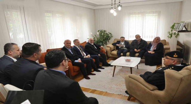 Şehit ailelerine bayram ziyareti