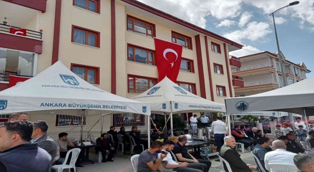 Şehit Onur Doğanın baba evi Türk bayraklarıyla donatıldı