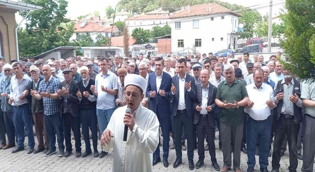 Selendi Pınarlar Mahallesinde yağmur duası yapıldı