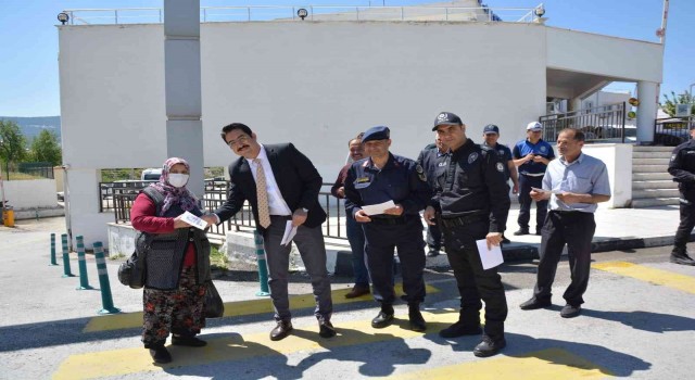 Selendide sürücülere yaya geçişleri hakkında bilgi verildi