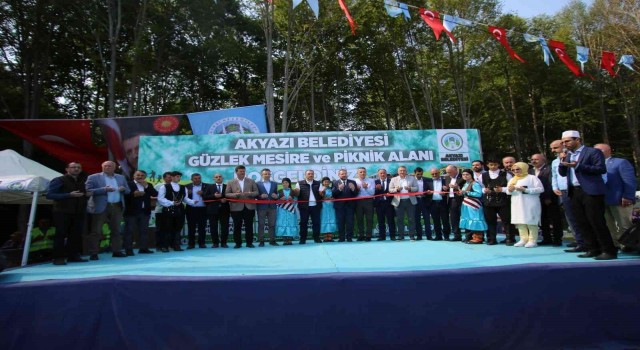 Şenliklerle açılan yeni sosyal tesiste yok yok