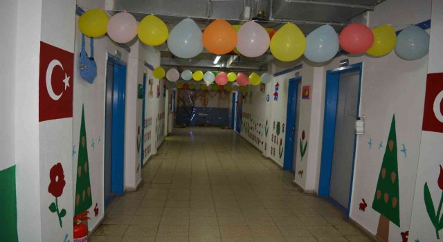 ‘Sevgi Yolu Halk Eğitim Merkezine renk kattı