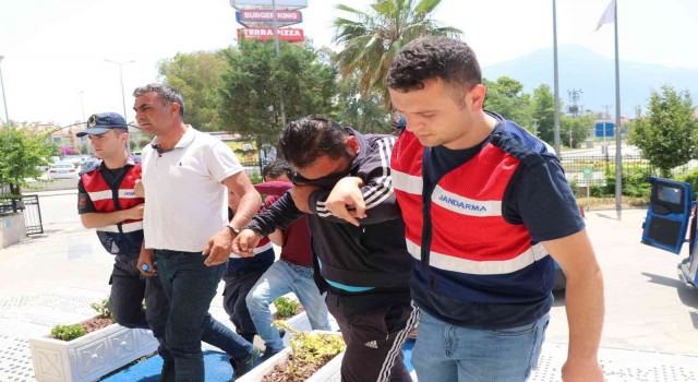 Seydikemerdeki göçmen kaçakçılığı operasyonunda bir tutuklama