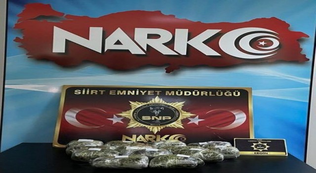 Siirtte bir araçta 6 kilo 738 gram eroin ele geçirildi