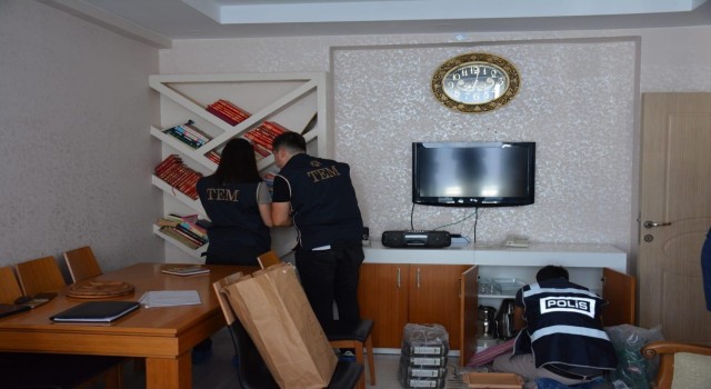 Siirtte FETÖ/PDY silahlı terör örgütü yapılanması çökertildi