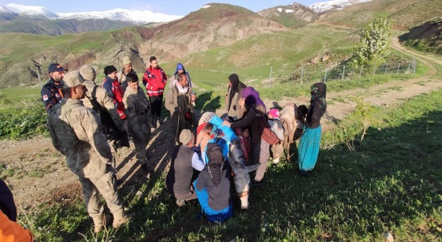 Siirtte Mayısta kar yağdı, 10 kişilik aileyi donmaktan ekipler kurtardı