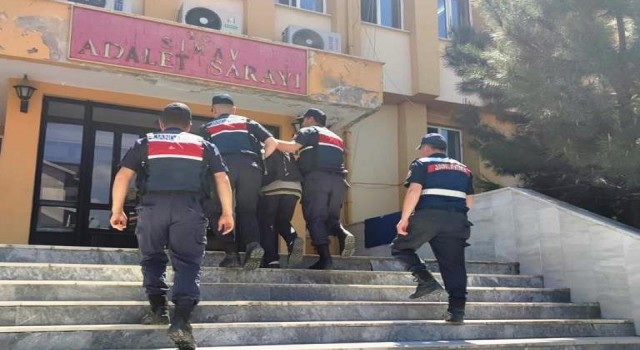 Simavda hakkında 34 yıl kesinleşmiş hapis cezası bulunan şahıs evinde yakalandı
