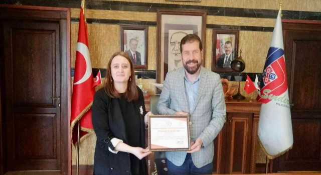 Sındırgı Belediyesine Engelliler Haftasında anlamlı belge