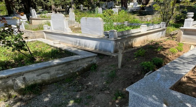 Sinoptaki mezarlık ilgili bekliyor