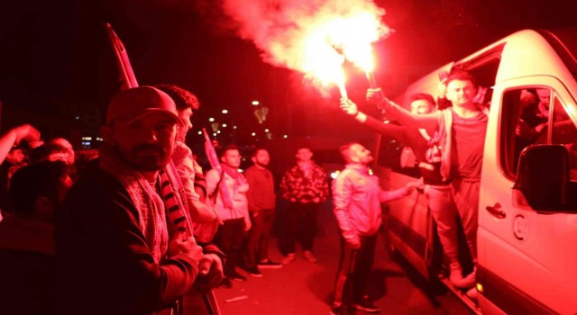 Sivasta binlerce taraftar final maçı için İstanbul yolunda