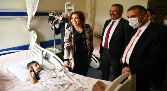 Sökede hastalar, hasta yakınları, yaşlılar ve görevi başındakiler unutulmadı