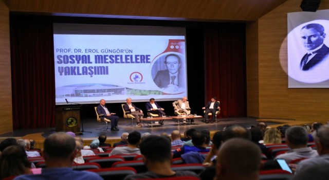 Sosyal meselelere Güngörün yaklaşımı konuşuldu