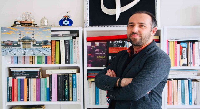Sosyolog Doç. Dr. Adem Palabıyık: “İmamoğlunun Karadeniz ziyareti, Kılıçdaroğluna sivil darbe girişimiydi”