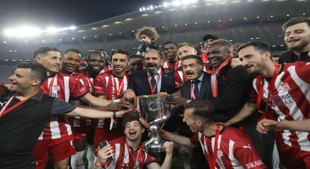 Spor kulüpleri, Sivassporu kutladı