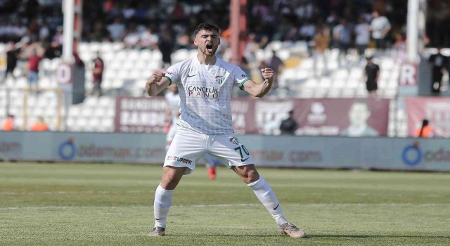 Spor Toto 1. Lig: Bandırmaspor: 2 - Bursaspor: 2 (İlk yarı sonucu)