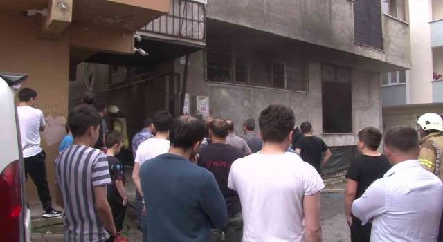 Sultanbeylide tekstil atölyesinde korkutan yangın