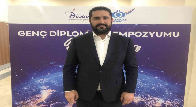 Sultangazide gençler Genç Diplomasi Sempozyumunda bir araya geldi