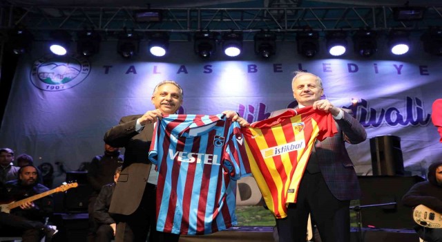Talasta Coşkulu 19 Mayıs Konseri