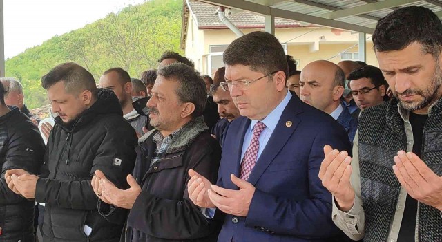 TBMM Adalet Komisyonu Başkanı Tunç: 1 Mayısı Emek ve Dayanışma Günü olarak ilan eden Recep Tayyip Erdoğan ve AK Parti iktidarı oldu