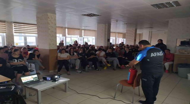 Tekirdağda AFAD öğrencileri bilinçlendiriyor