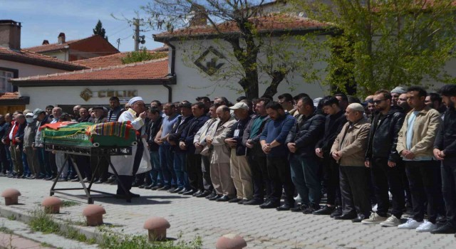 Teleferik istasyonunda hayatını kaybeden genç Kütahyada toprağa verildi