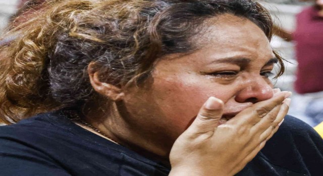 Texas polisinden okul saldırısına yönelik itiraf: Taktik timlerinin gelmesini beklemek yanlış karardı