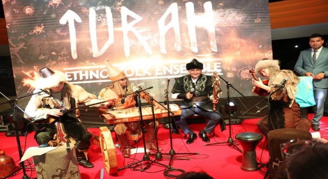 Toroslarda Turan Ethno Folk Band rüzgarı