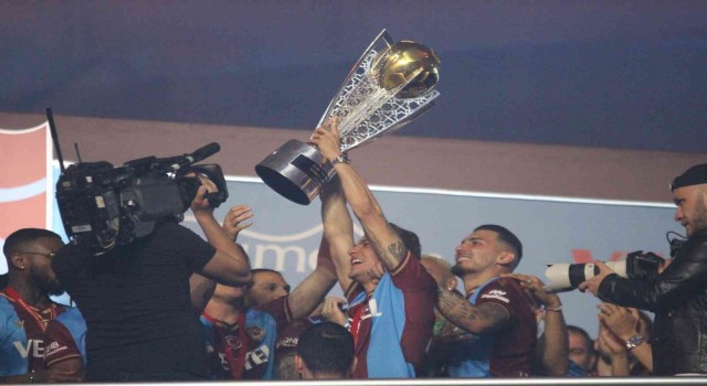 Trabzonspor şampiyonluk kupasını aldı