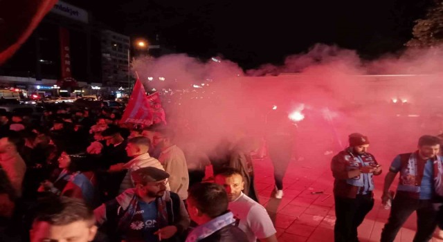 Trabzonsporun şampiyonluğu Başkentte coşkuyla kutlandı