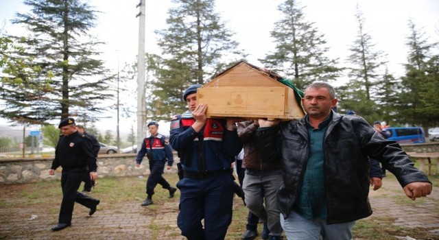 Tüm Türkiye onu “Üzümler olunca da gelin demesiyle tanımıştı