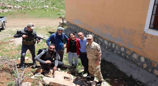 Tuncelide çalınan koçbaşlı mezar taşı, 6 ay sonra bulunarak müze müdürlüğüne getirildi