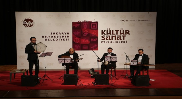 Türk müziği konseri sanatseverleri mest etti