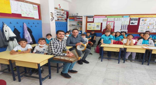 Türk Sanat Müziğini çocuklara sevdiriyorlar