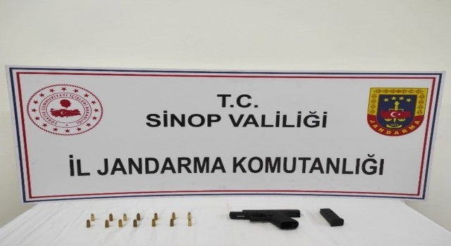 Türkelide ruhsatsız tabanca ele geçirildi