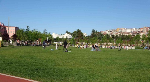 Türkiyenin ilk spor temalı millet bahçesi cıvıl cıvıl