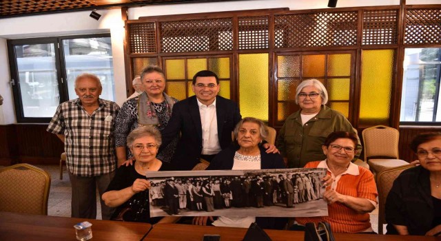 Tütüncünün konukları Pil Fabrikası emektarları