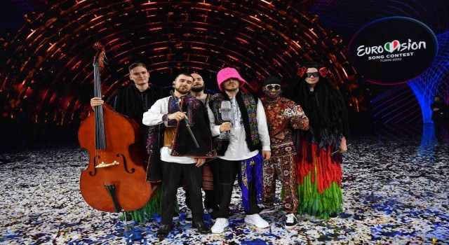 Ukraynalı grup Eurovisiondan kazandığı kristal mikrofonu 900 bin dolara sattı