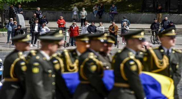 Ukraynanın ilk Devlet Başkanı Kravçuk için cenaze töreni düzenlendi