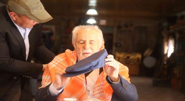 Ünlü tarihçi Baykara, Çamelinde öğrencilik anılarını tazeledi