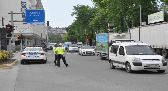 Ünyede trafikte bakım yoğunluğu