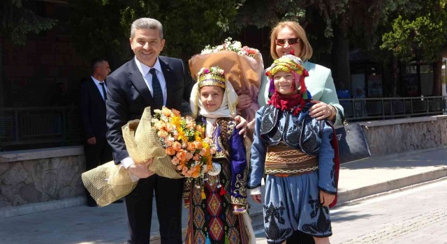 Uşakın yeni Valisi Turan Ergün göreve başladı
