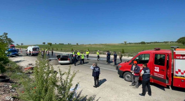 Uşakta hamile kadın ve annesi feci kazada hayatını kaybetti