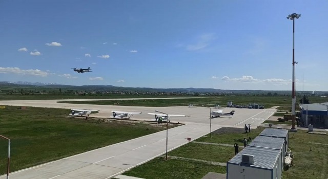 Uşakta yarık damak ve dudak tedavisi gören bebek İstanbula sevk edildi