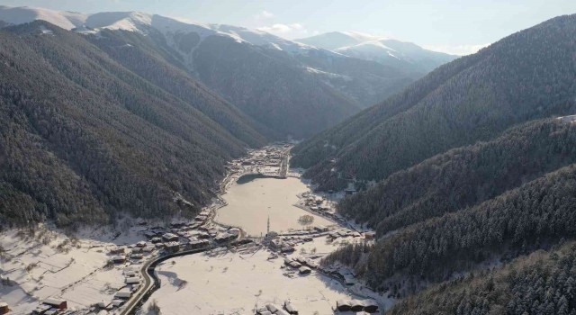 Uzungölun kış manzarasıyla klip yaptı