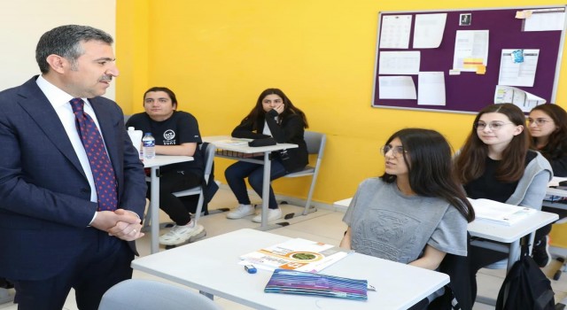 Vali Ataydan Uğur Okuluna ziyaret