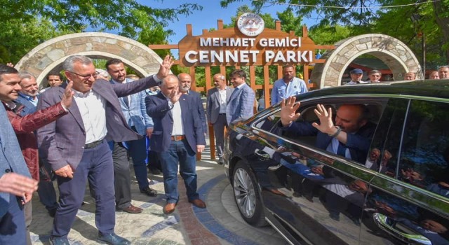 Vali Canalp Keşana veda etti