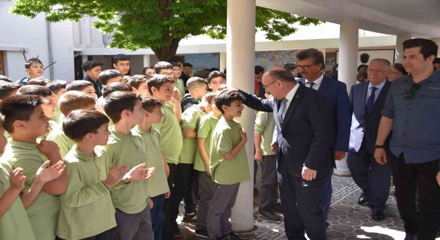 Vali Karadeniz, Akhisar ilçesini ziyaret etti