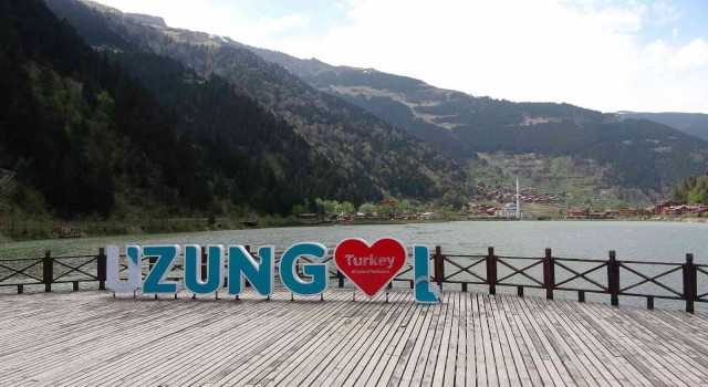 Vali Ustaoğlu: Trabzonsporun şampiyonluğu turizmi hareketlendirecek