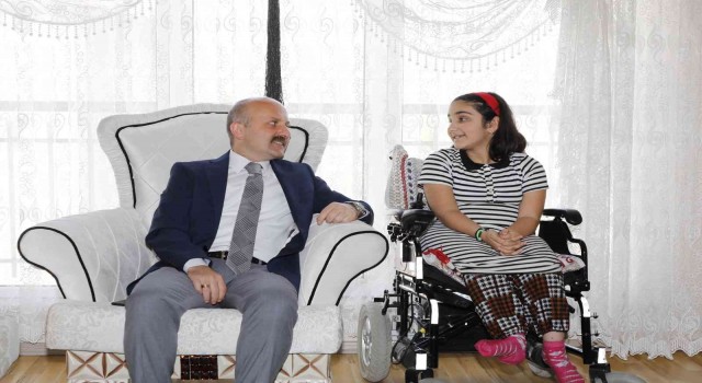 Vali Varoldan Yıldırım ailesine ziyaret